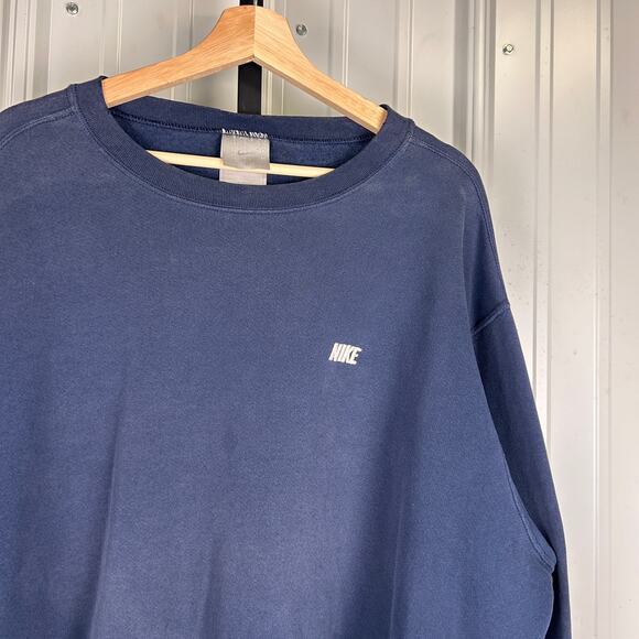 Nike Silver Tag 00s Spellout Embroidered XL Essential Crewneck - Picture 2 of 6